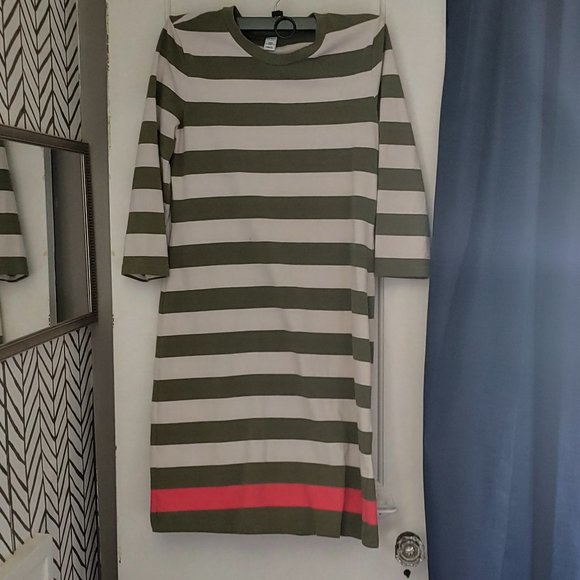Old Navy Dresses & Skirts - Old Navy green cream with pink stripe dress small